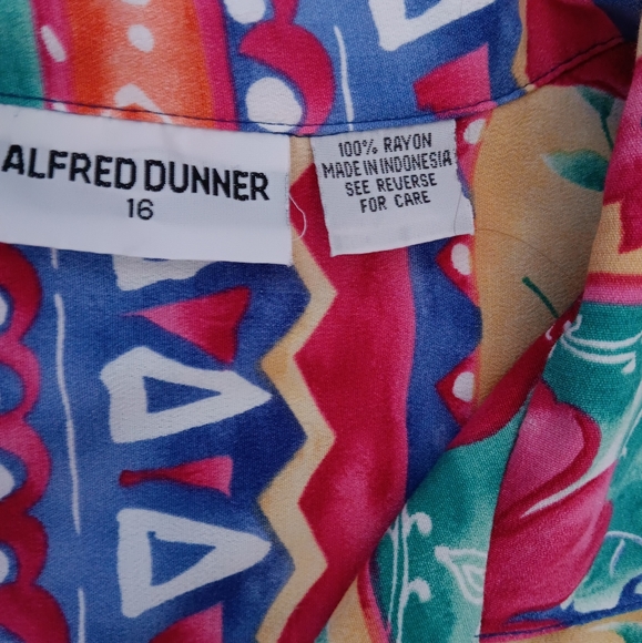 Alfred Dunner~Colorful Floral Tropical Button Down Shirt - Picture 6 of 8